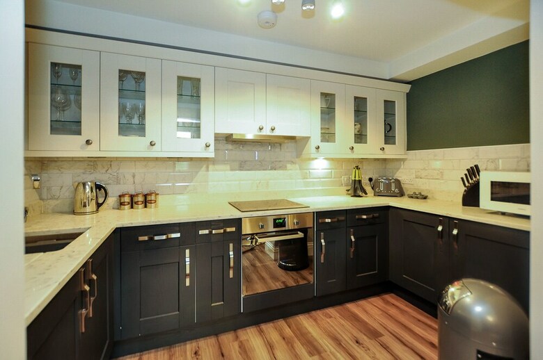 Apartment 8 Bluebridge Court