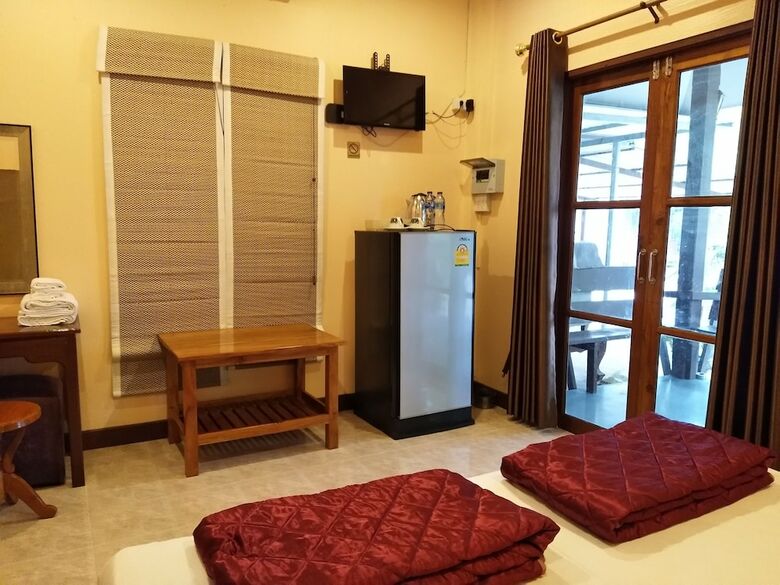 Hotel Bann Chansabai Resort