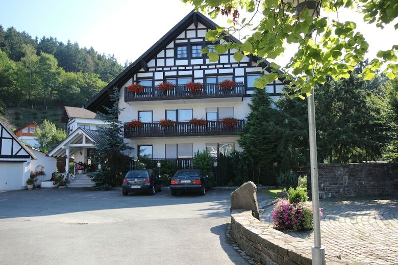Hotel Pension Restaurant Schnorbus