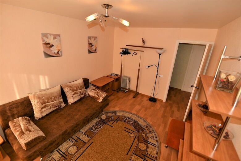Megapolis Apartments On Karla Marksa 76