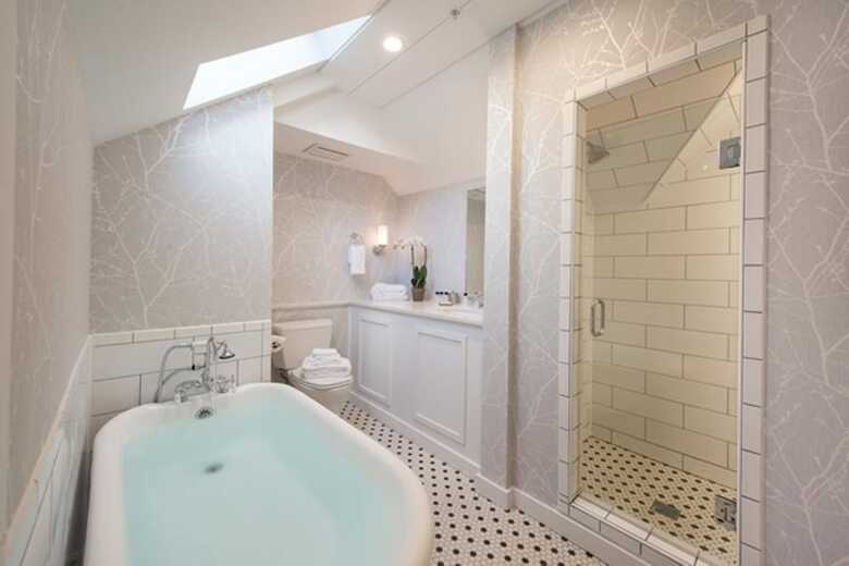 Hotel Inns At The Equinox