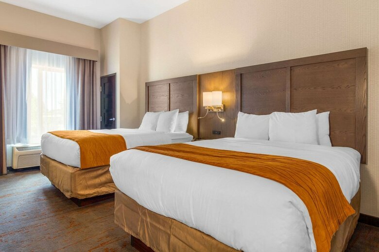 Hotel Comfort Inn & Suites Denver Northeast Brighton