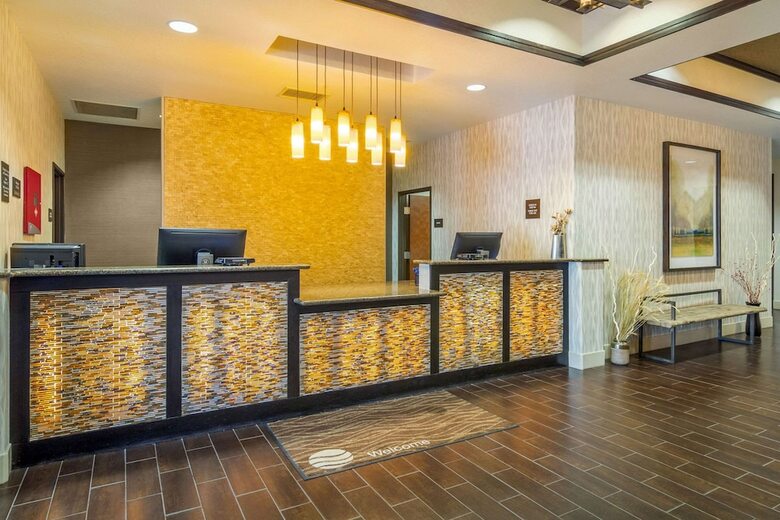 Hotel Comfort Inn & Suites Denver Northeast Brighton