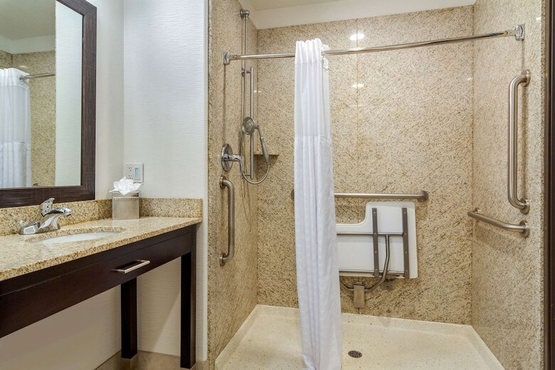 Hotel Comfort Inn & Suites Denver Northeast Brighton