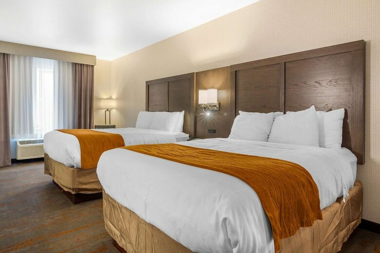 Hotel Comfort Inn & Suites Denver Northeast Brighton