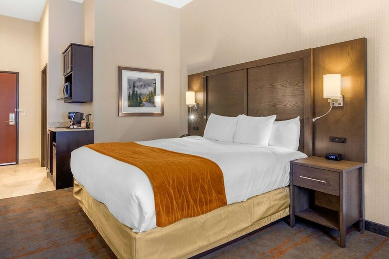 Hotel Comfort Inn & Suites Denver Northeast Brighton