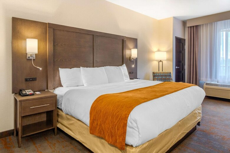 Hotel Comfort Inn & Suites Denver Northeast Brighton