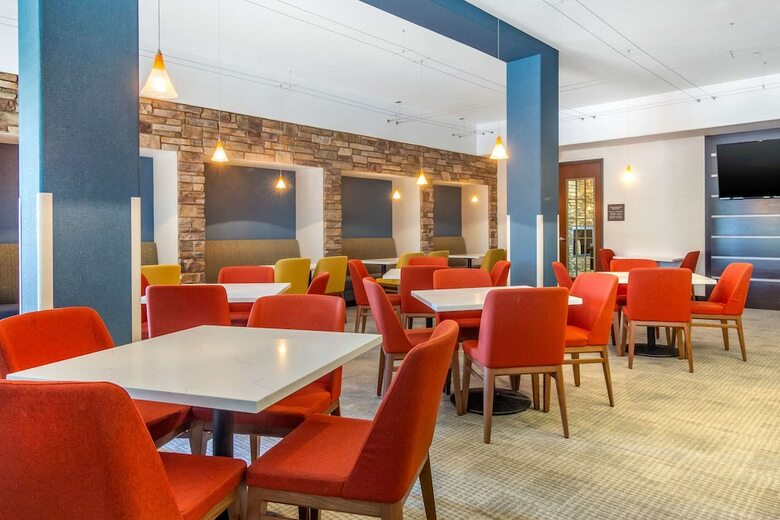 Hotel Comfort Inn & Suites Denver Northeast Brighton