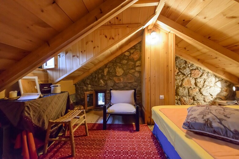 �mountain Experiences / Relaxing In The Forest