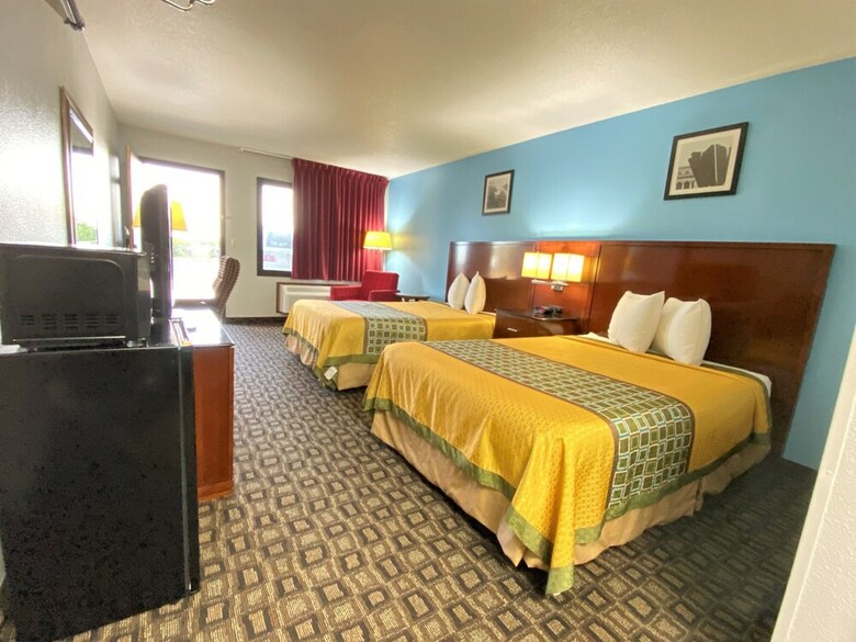 Motel Lakes Inn