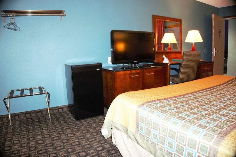 Motel Lakes Inn