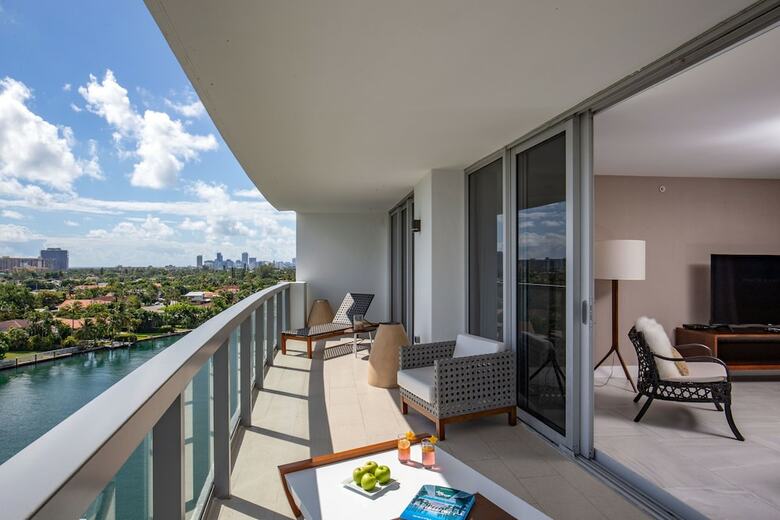 Acqua Bay Luxury Apartments