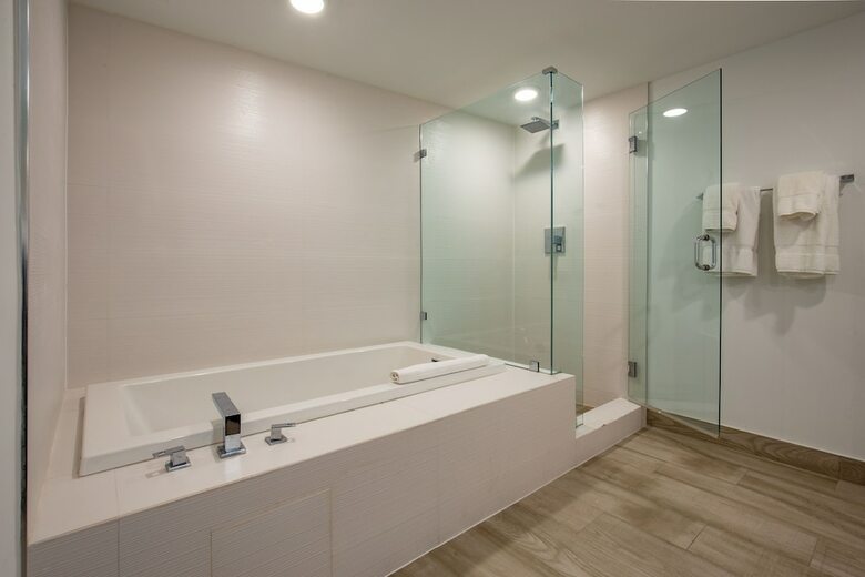 Acqua Bay Luxury Apartments