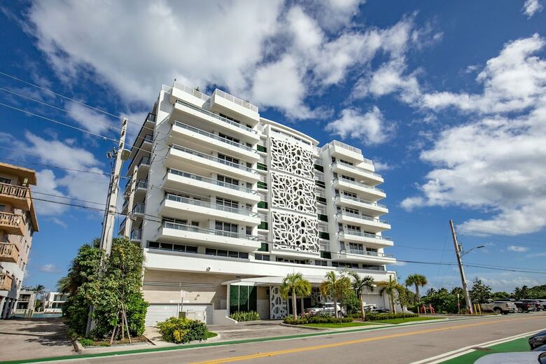 Acqua Bay Luxury Apartments