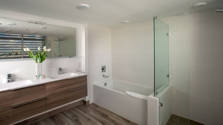 Acqua Bay Luxury Apartments