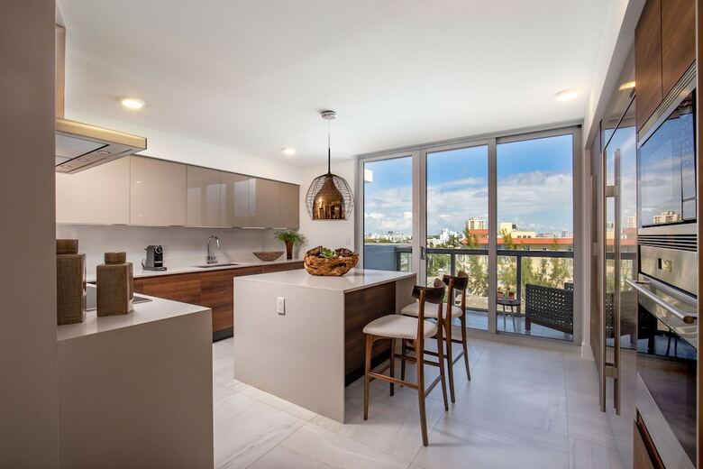 Acqua Bay Luxury Apartments