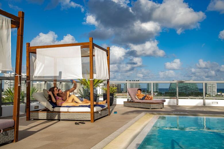 Acqua Bay Luxury Apartments