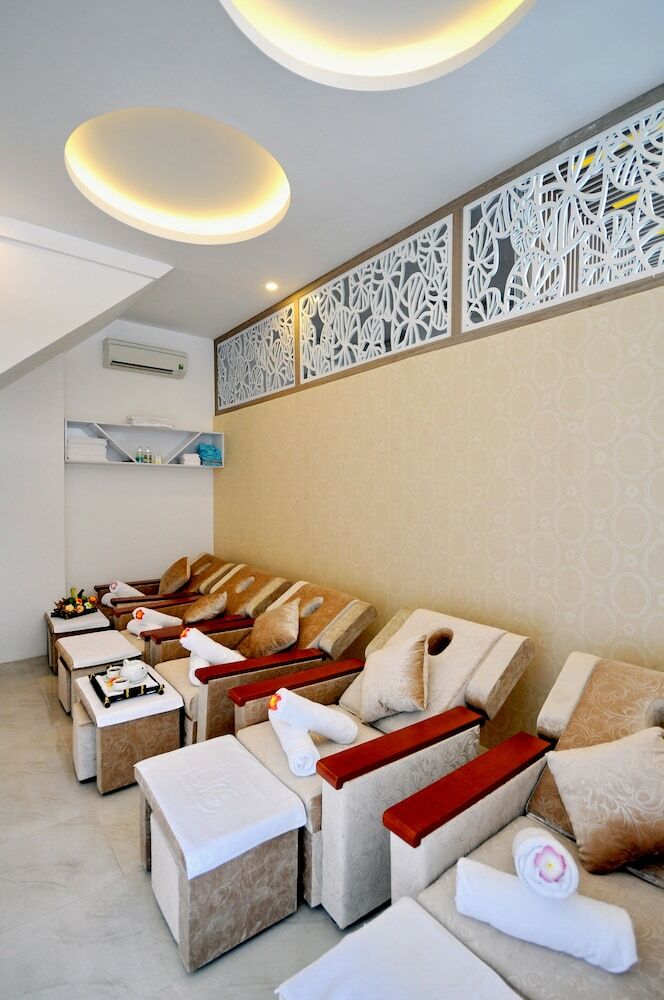 The Mcr Luxury Nha Trang Hotel