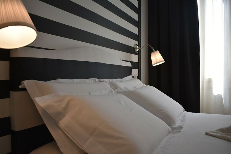 Hotel Henri IV
