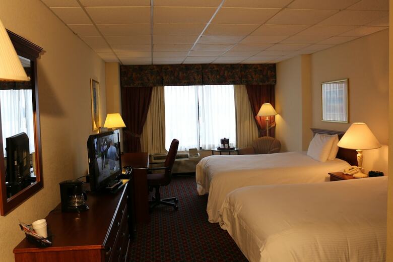 Imperial Swan Hotel & Suites