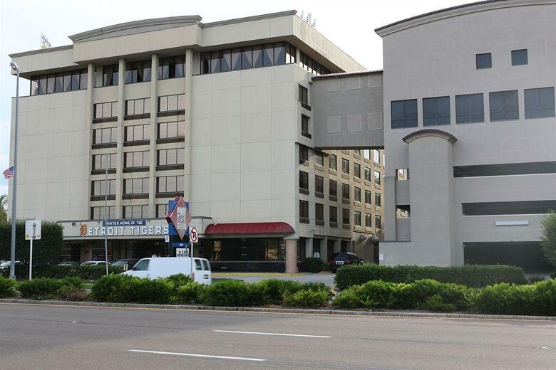 Imperial Swan Hotel & Suites