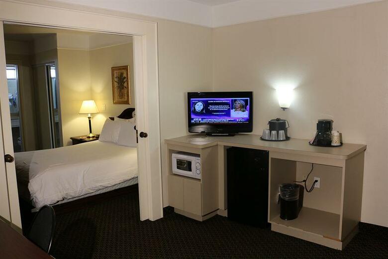 Imperial Swan Hotel & Suites