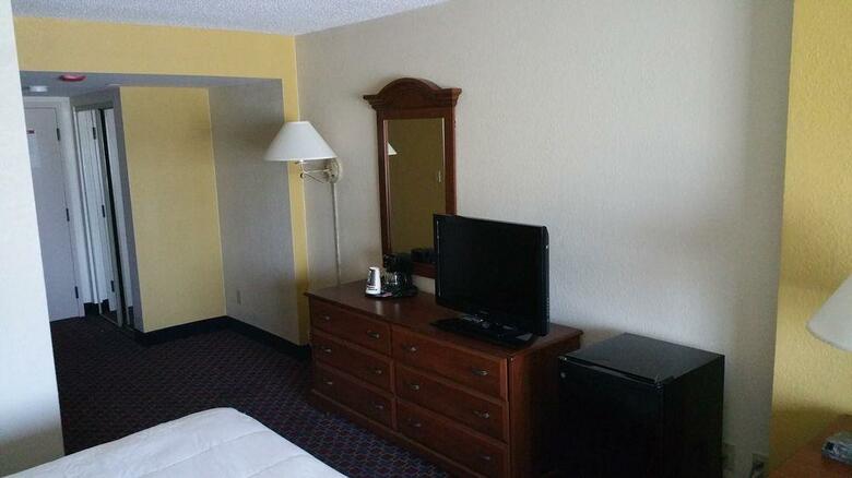 Imperial Swan Hotel & Suites