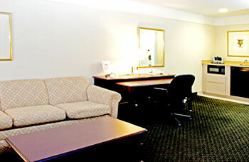 Imperial Swan Hotel & Suites