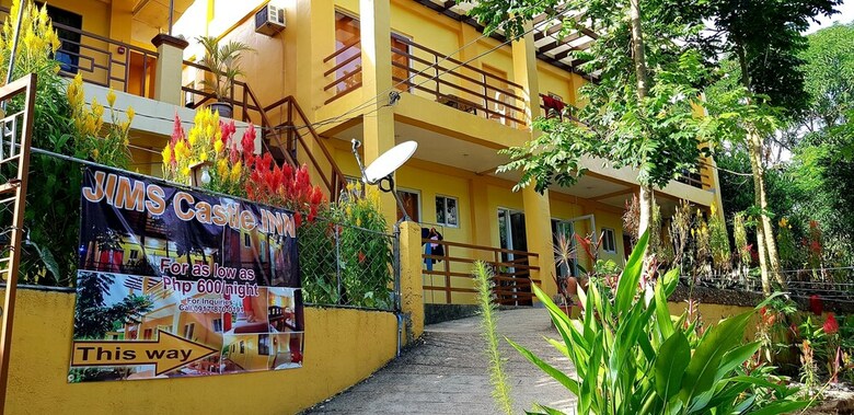 Hotel Jim's Castle Inn