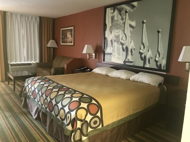 Hotel Super 8 By Wyndham Monroe