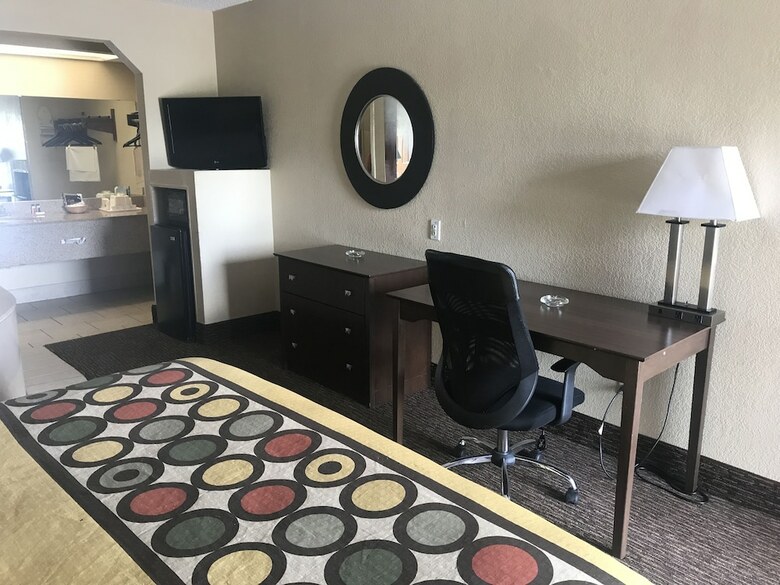 Hotel Super 8 By Wyndham Monroe