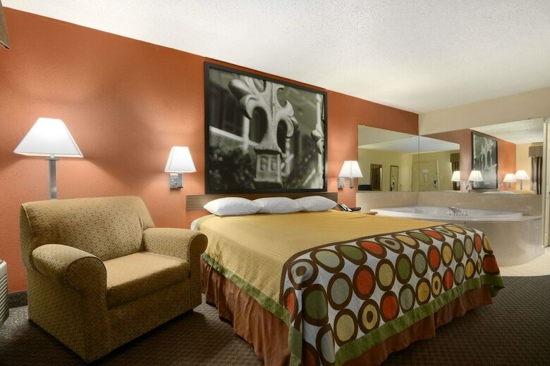 Hotel Super 8 By Wyndham Monroe