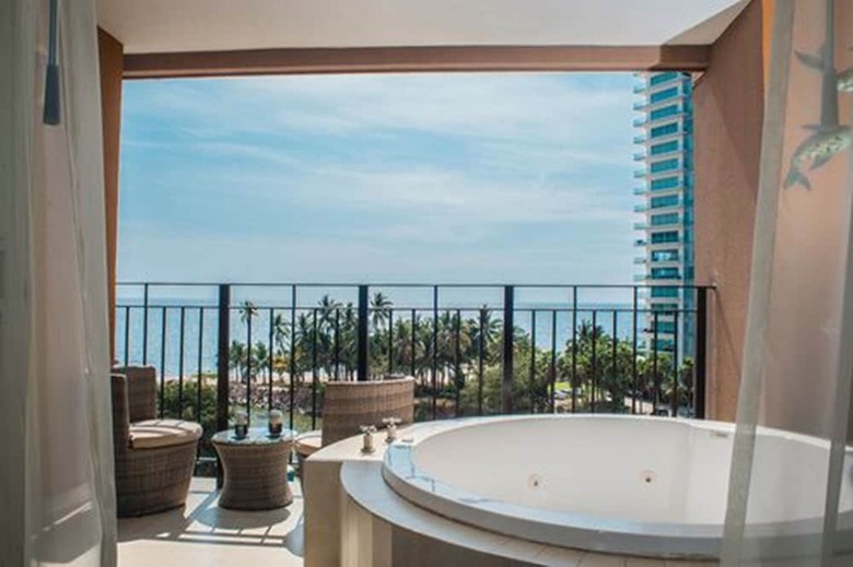 Grand Venetian Condominium
