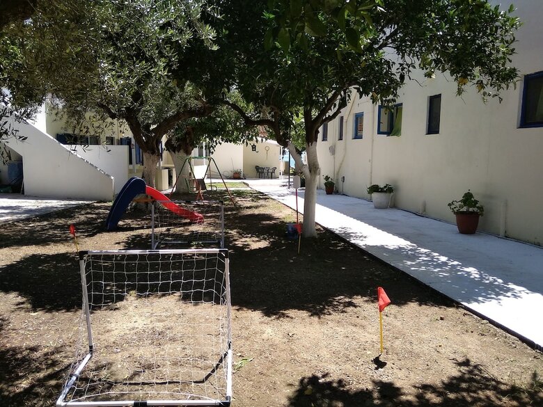 Sarantakis Apartments