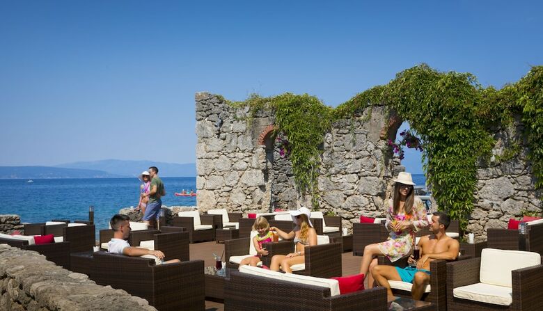 Aparthotel Marbera Flora Green Villas