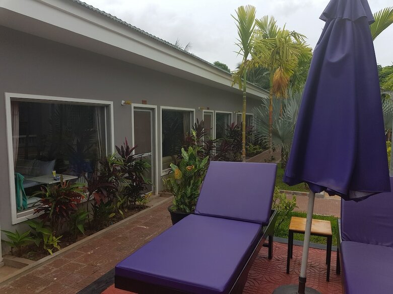 Hotel White Lotus Resort