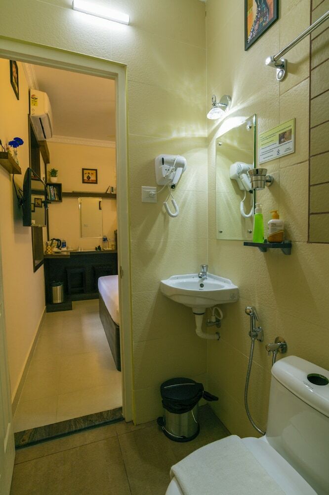 Blue Bell Airport Hotel
