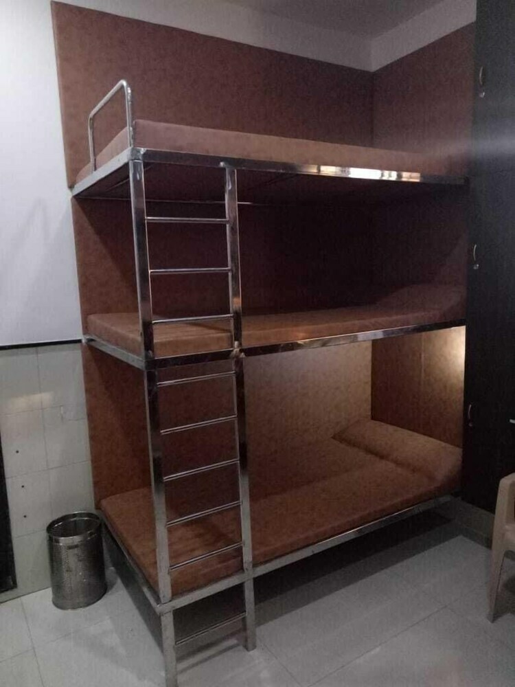 Hotel Sharda Sion