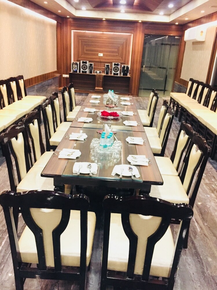 Hotel Gopinath The Grand