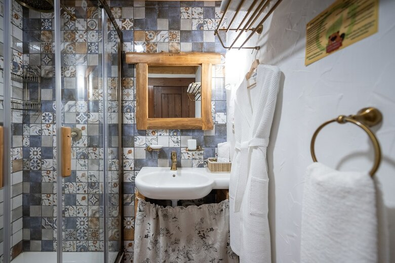 Hotel Ethnocomplex Bobrovaya Dolina
