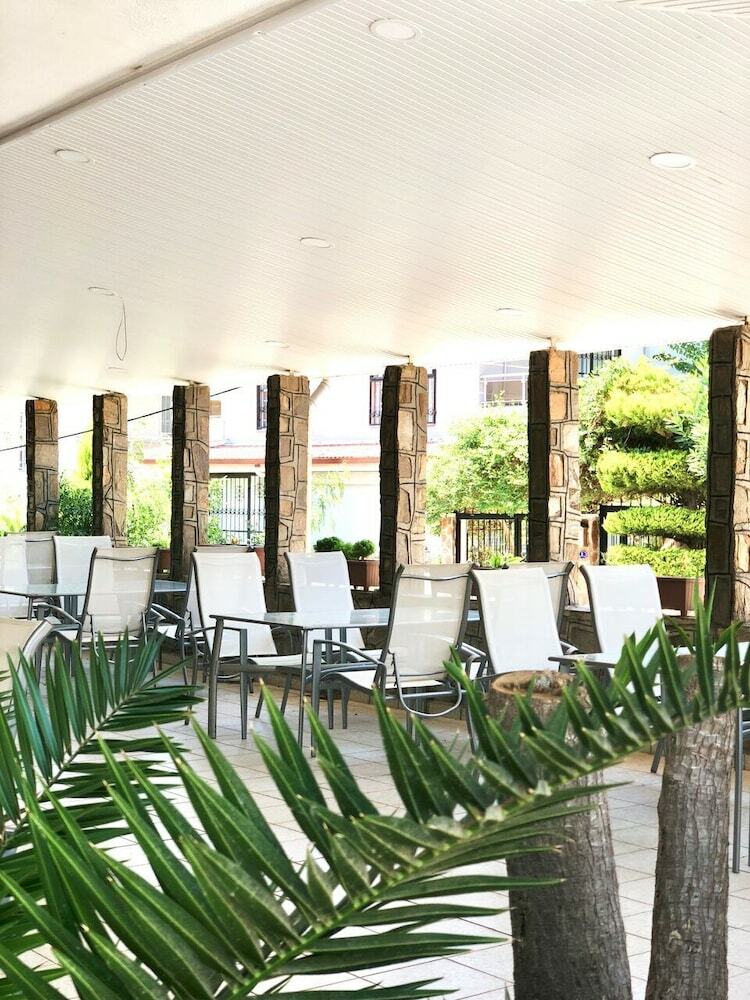 Hermes Hotel �zdere