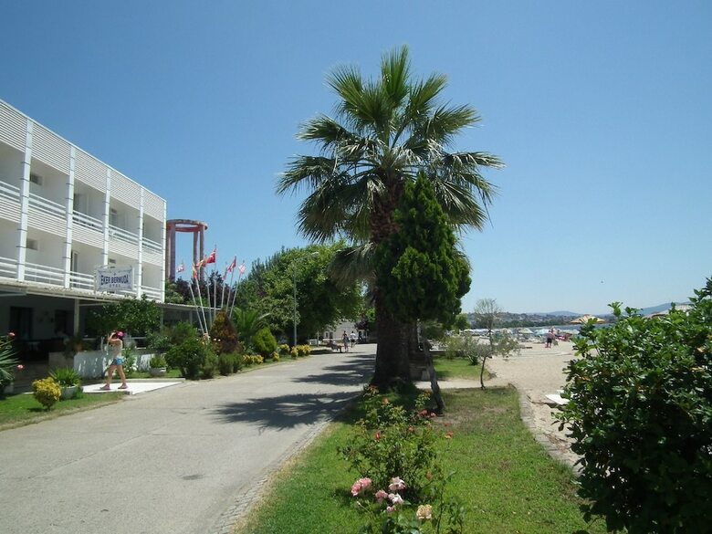 Eker Bermuda Hotel