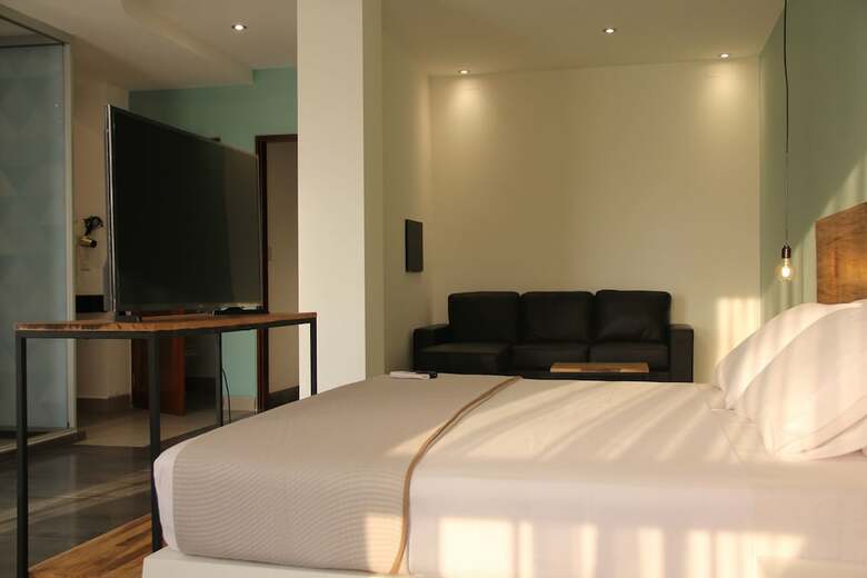 Hotel G
