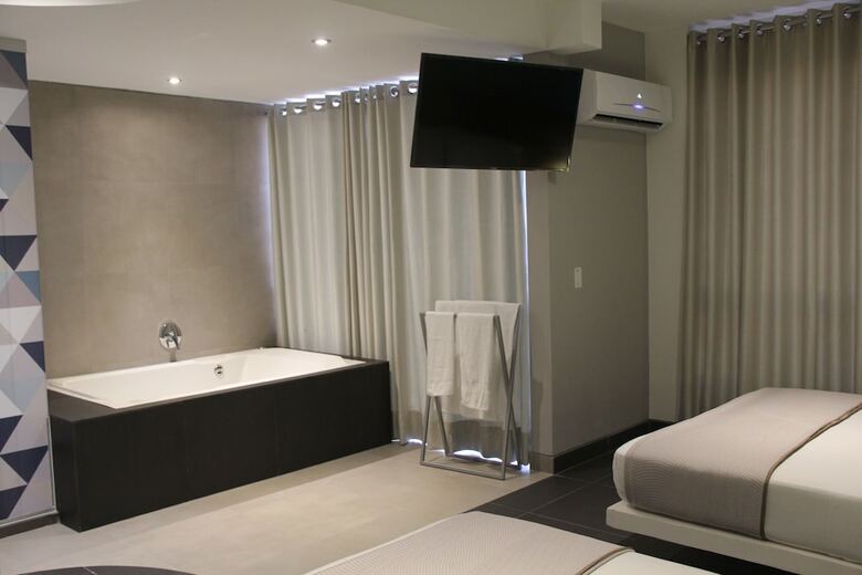 Hotel G