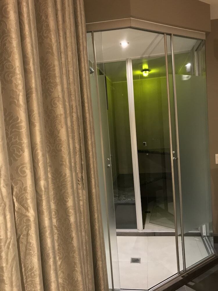 Hotel G
