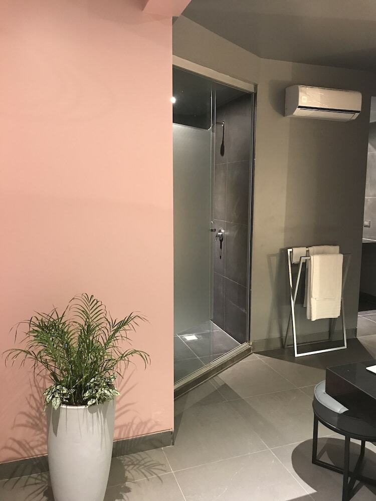 Hotel G