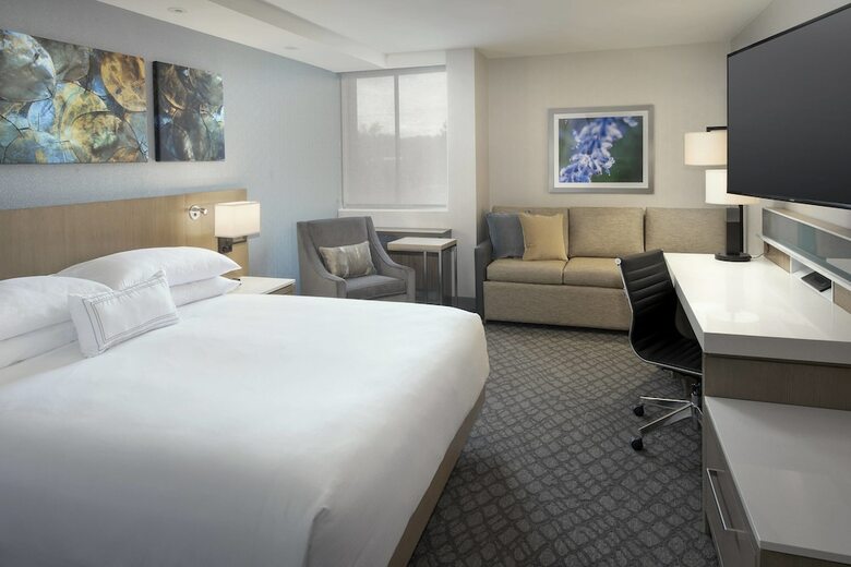 Delta Hotels By Marriott Seattle Everett