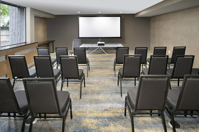 Delta Hotels By Marriott Seattle Everett