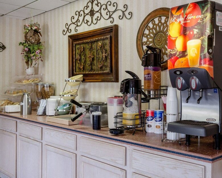 Hotel Econo Lodge Inn & Suites