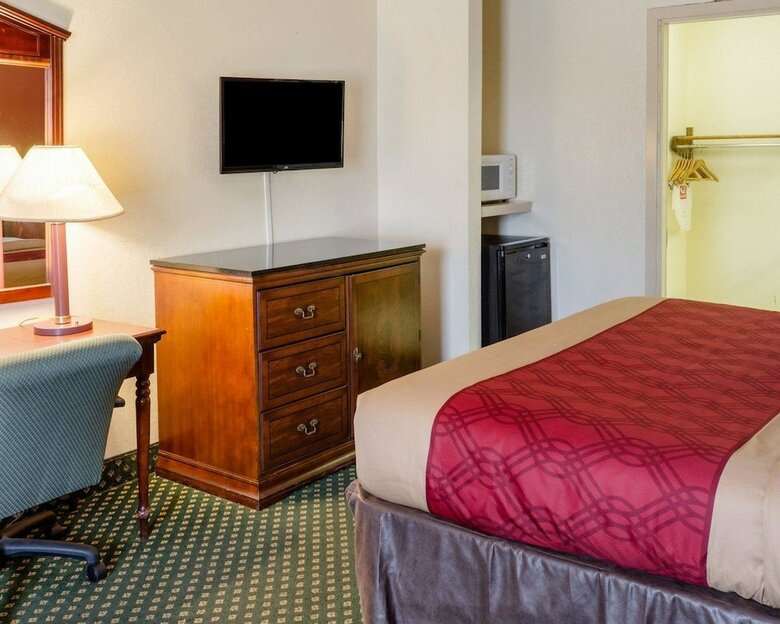 Hotel Econo Lodge Inn & Suites